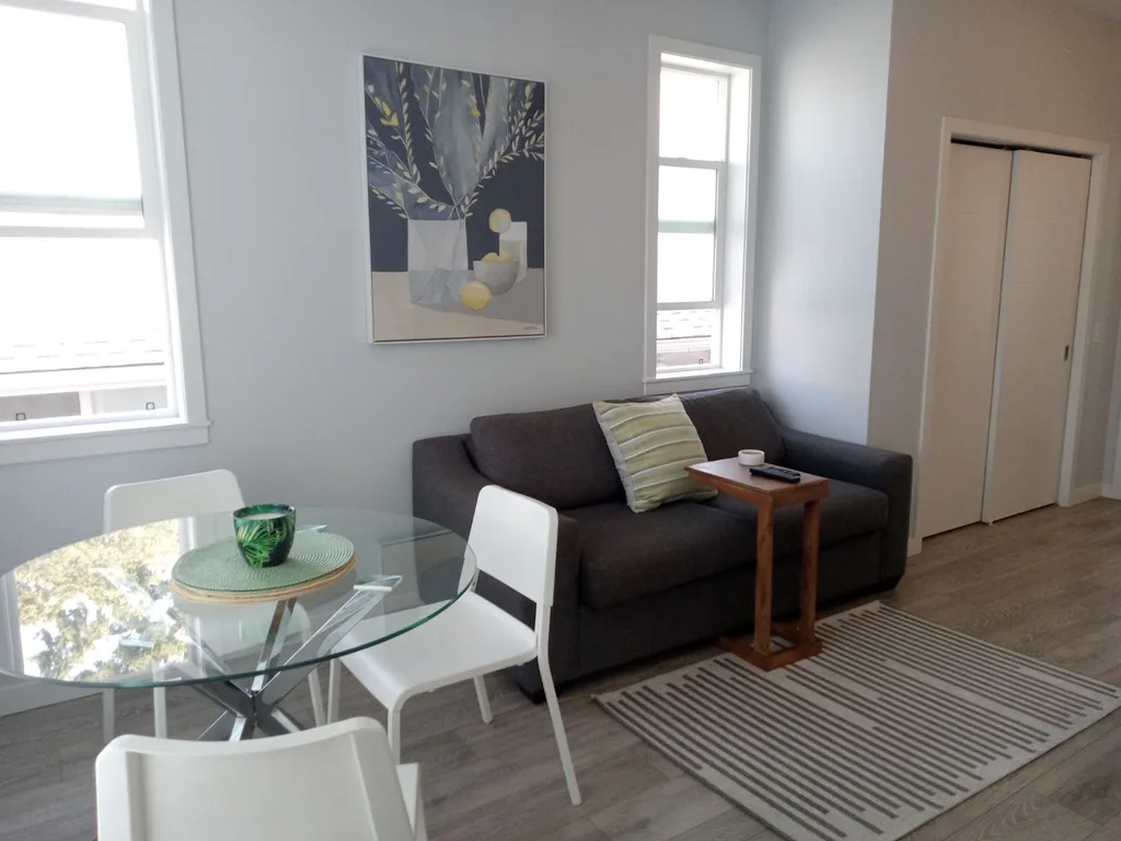 Furnished one-bedroom suite near Victoria General Hospital